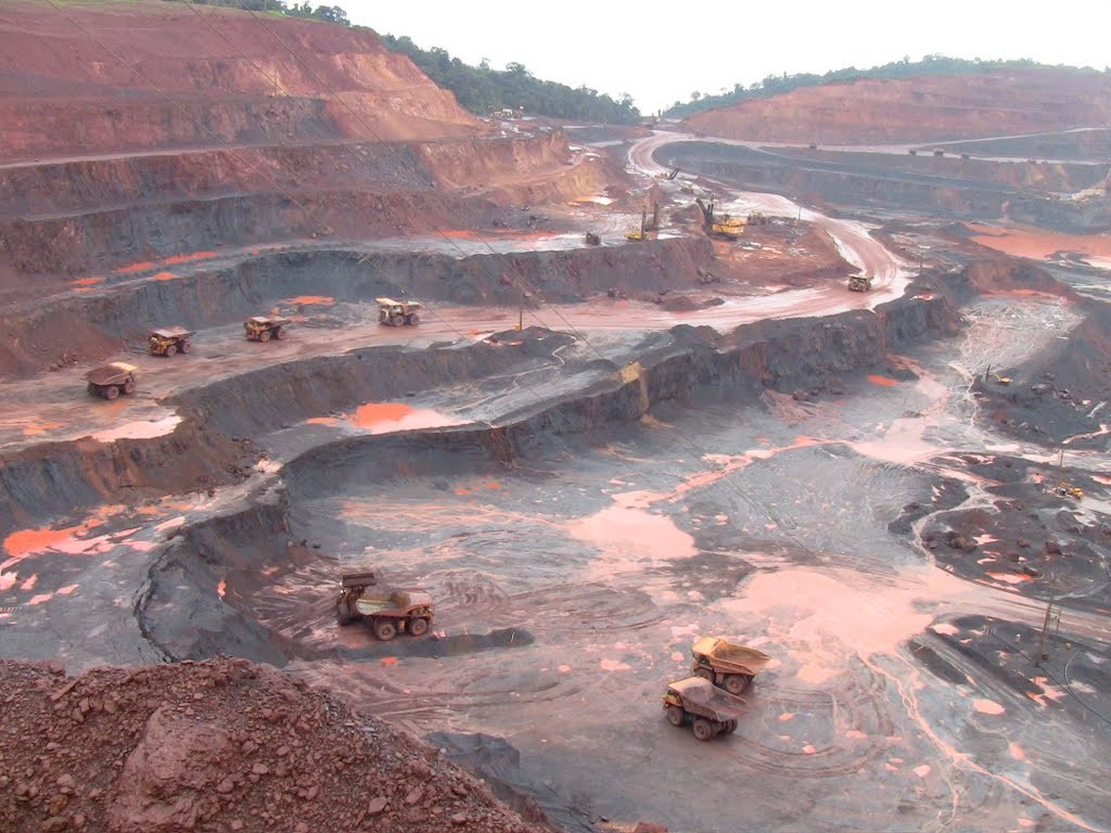 CarajasMine